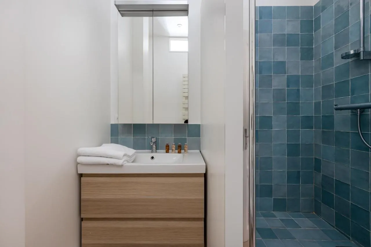 Veeve - Beam Me Up Apartment Paris